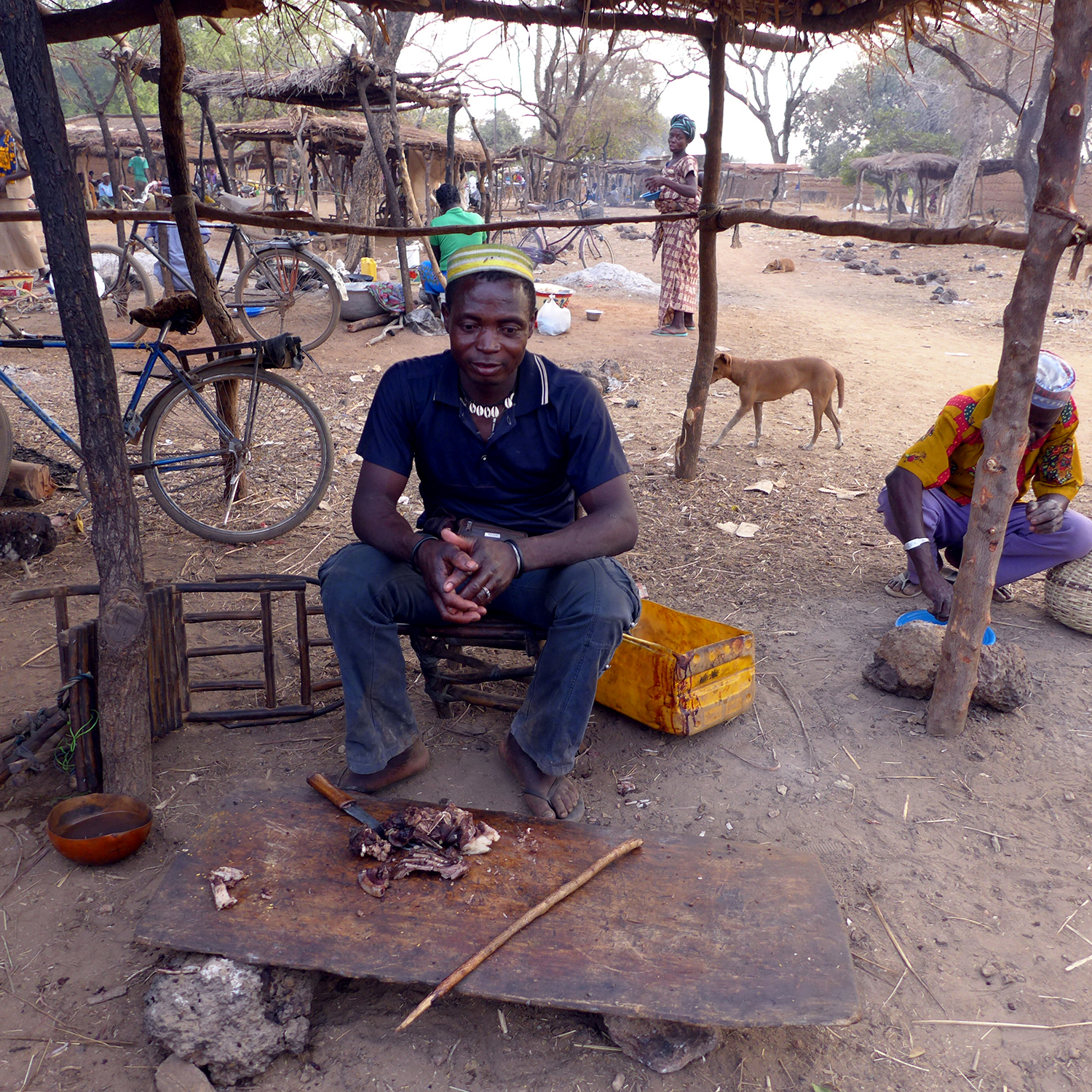 Le vendeur de viande de chien © Globe Reporters