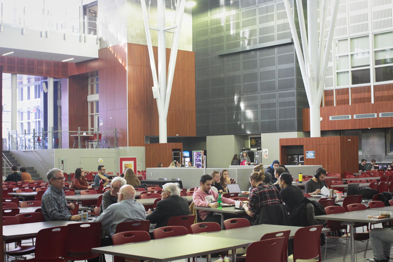 La cafétéria à l’intérieur du pavillon Vachon.