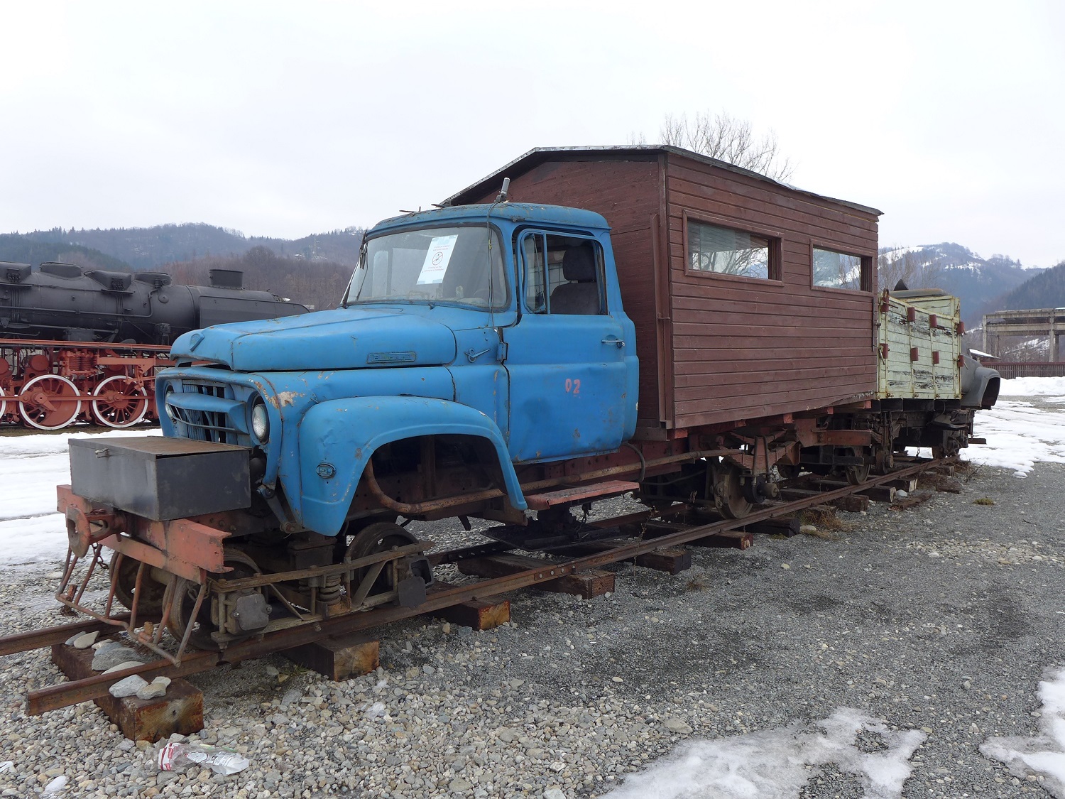 La plus ancienne draisine, exposée dans la gare de Viseu de Sus. Elle était utilisée pour amener les bûcherons dans la forêt.