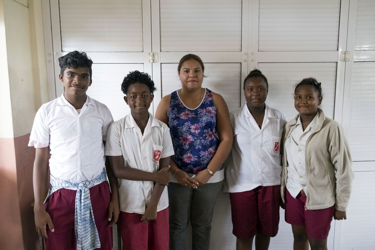 Kristelle GEFFROY et ses élèves de classe pré vocationnelle (équivalent classe d’insertion ou classe technique) : Rushav, Morgan, Sophie et Grace.