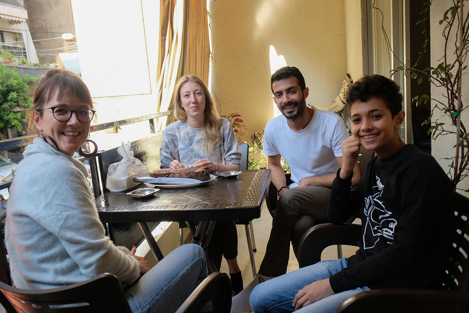 Samedi 9 janvier 2021, rendez-vous chez la famille AL MOUSTAFA pour l’interview de Mohammad Nour, Moayed et Mayssam, au sujet de la scolarisation des jeunes syriens au Liban © Globe Reporters