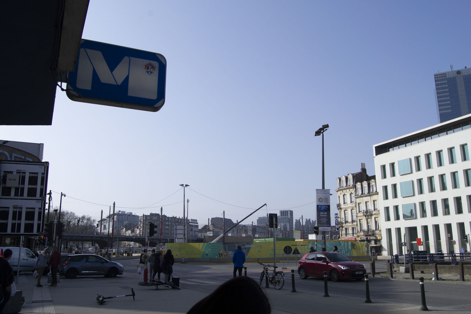 Notre correspondante Adeline prend le métro dans le centre-ville pour se rendre au siège de Greenpeace © Globe Reporters