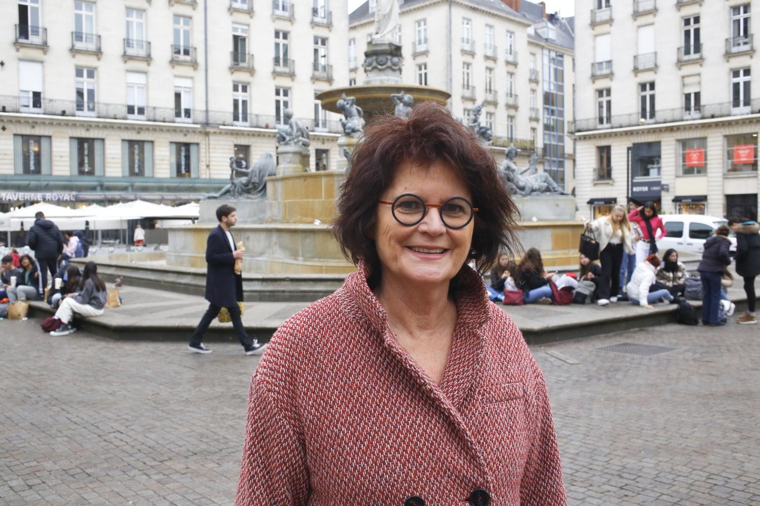 Portrait de Dominique MÉREL, place Royale à Nantes © Globe Reporters