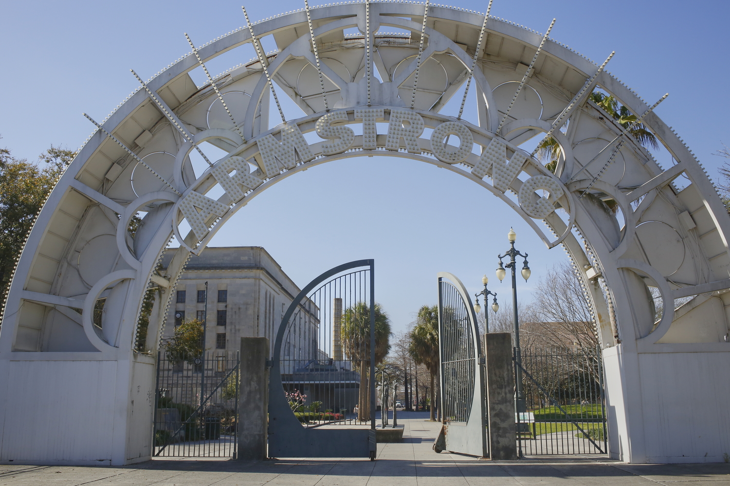 L’entrée du parc Louis Armstrong à La Nouvelle-Orléans, qui borde le quartier de Tremé © Globe Reporters