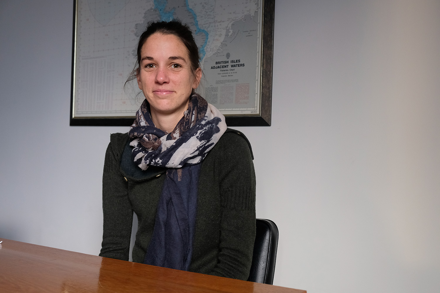 Portrait de Loeiza LANCELOT après l’interview qui s’est déroulée dans la salle de réunion © Globe Reporters