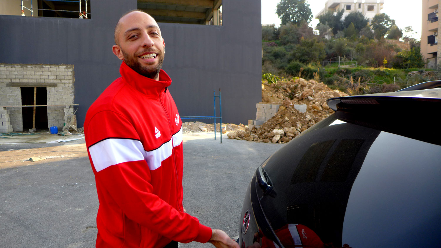 Mohammed arrive au stade de Byblos, son ancien club