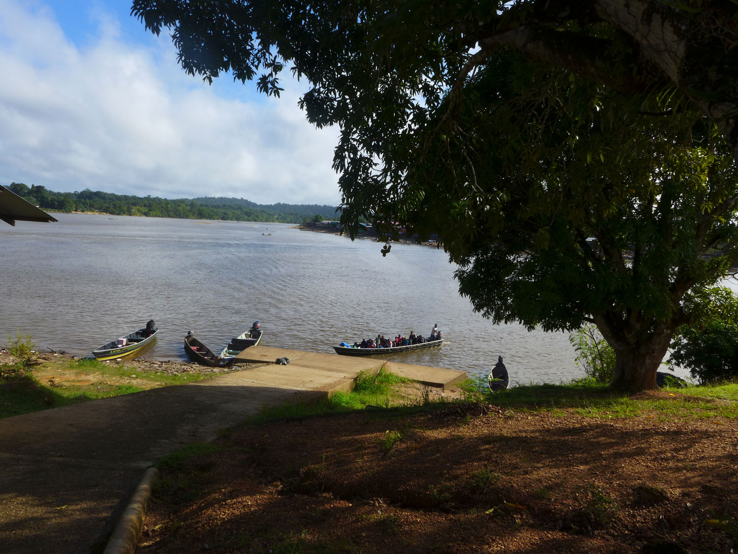 Le club Kayak de Maripasoula connu nous le nom d’embarcadère des Amérindiens.