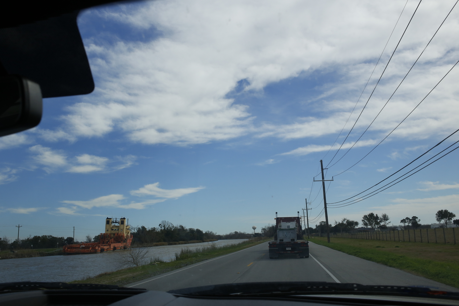 Sur la route, le long du bayou Lafourche © Globe Reporters 