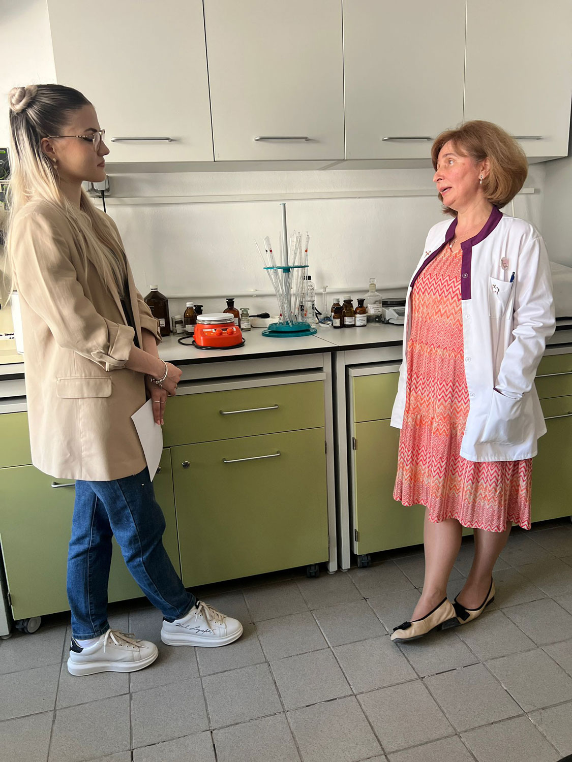 L’interview se déroule au Département de Chimie, Physique et Environnement, au sein de la Faculté des Sciences et de l’Environnement de l’Université du Bas Danube de Galați © Globe Reporters