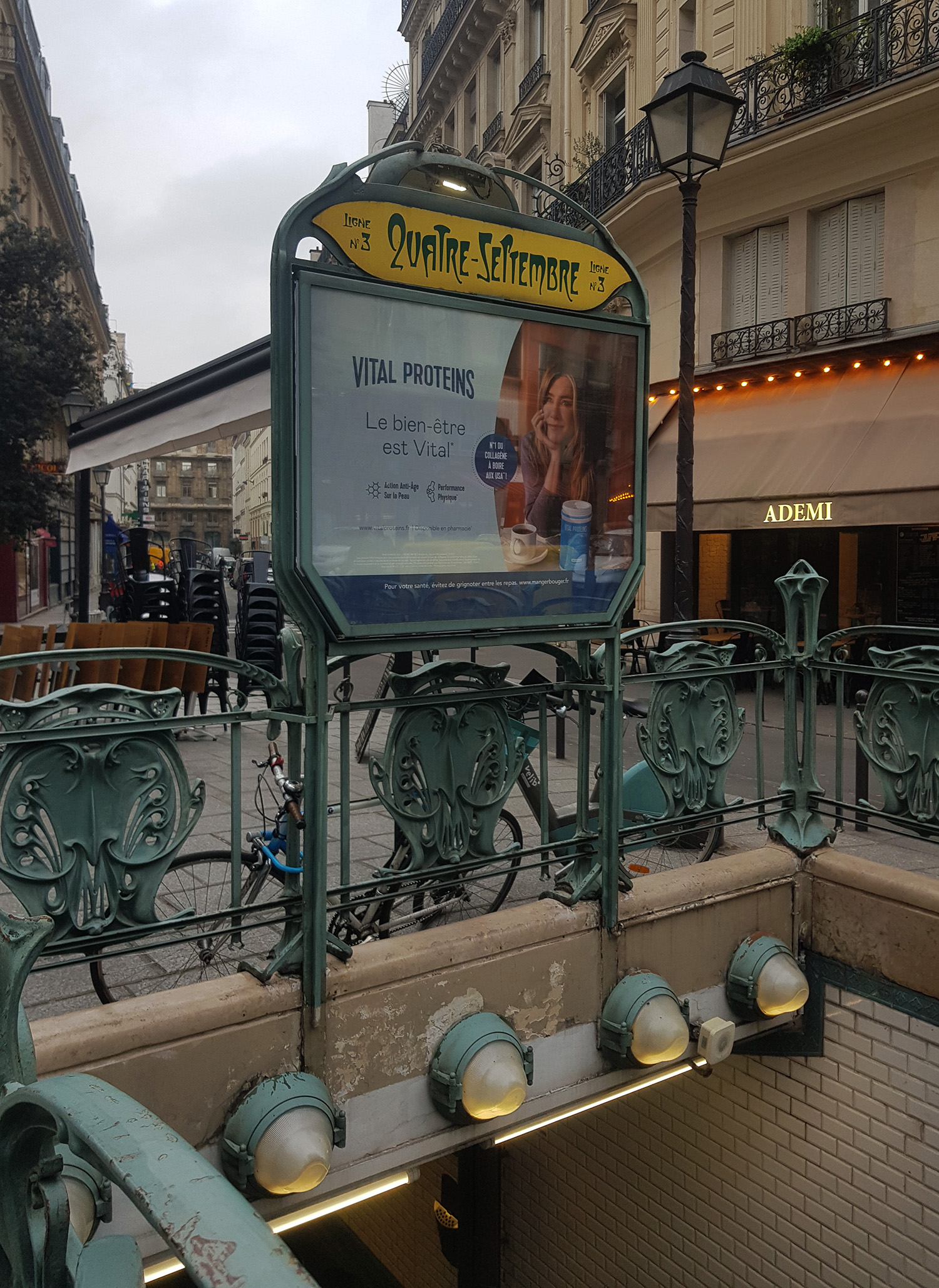 Notre reporter a rendez-vous non loin de la rue Saint-Anne, dans le 2ème arrondissement de Paris © Globe Reporters