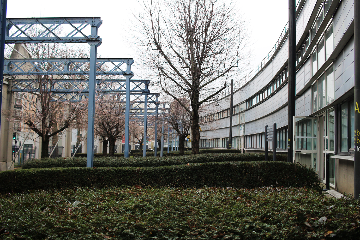 Les locaux de l’association sont situés près du métro Carrefour Pleyel, à Saint-Denis. Ils sont les voisins de nombreuses entreprises © Globe Reporters