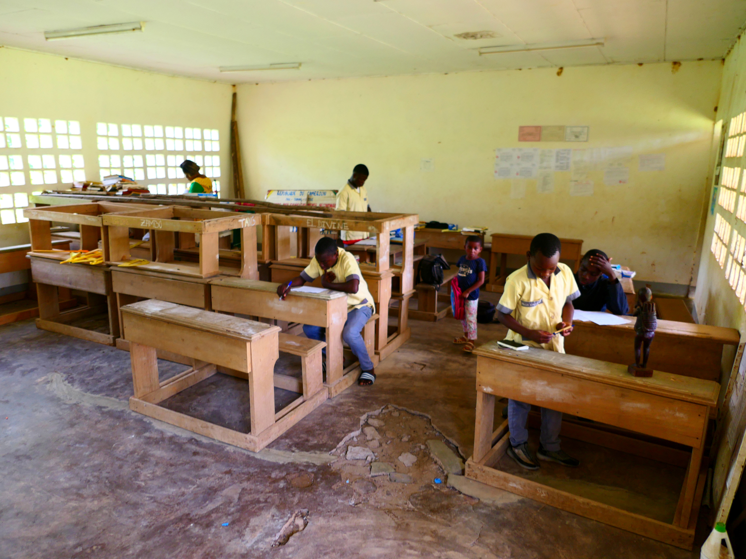 Le CDI du collège d’Ebodjé © Globe Reporters