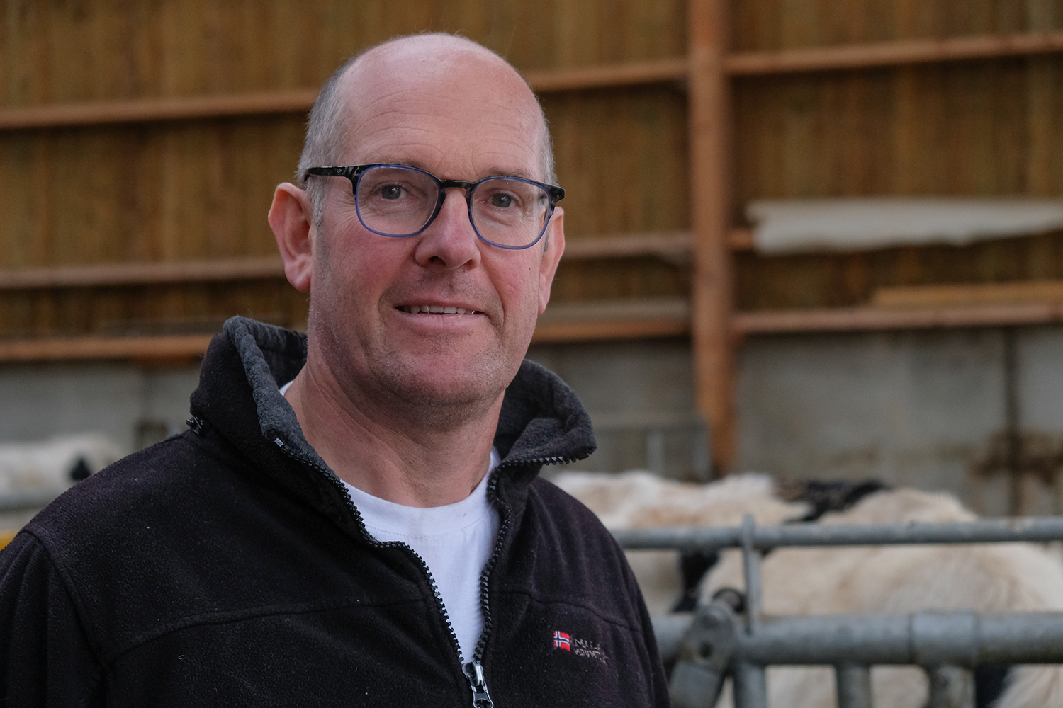 Hervé LINGRAND est fils d’agriculteur, il a repris la ferme de son père il y a une trentaine d’années avec son frère aujourd’hui retraité. 