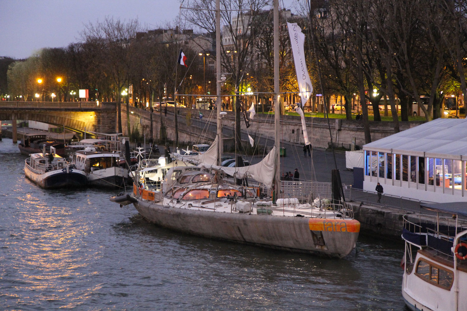 Le bateau est accessible au public qui peut découvrir le travail des chercheurs.  Crédit Valérie Rohart