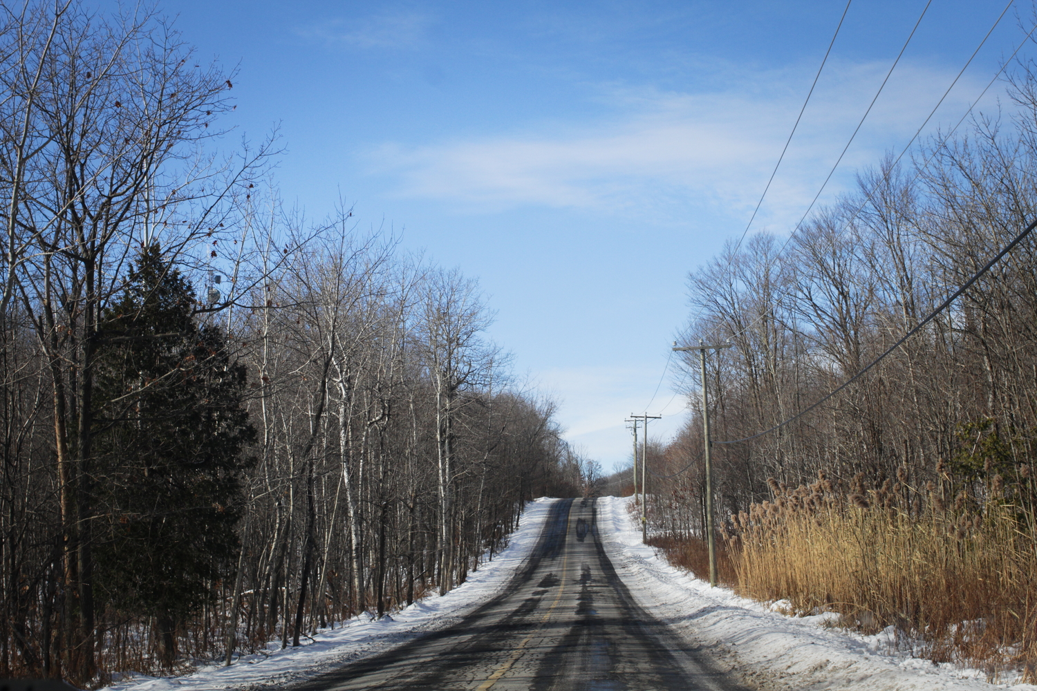 La route de campagne vers la Sucrerie de la montagne.