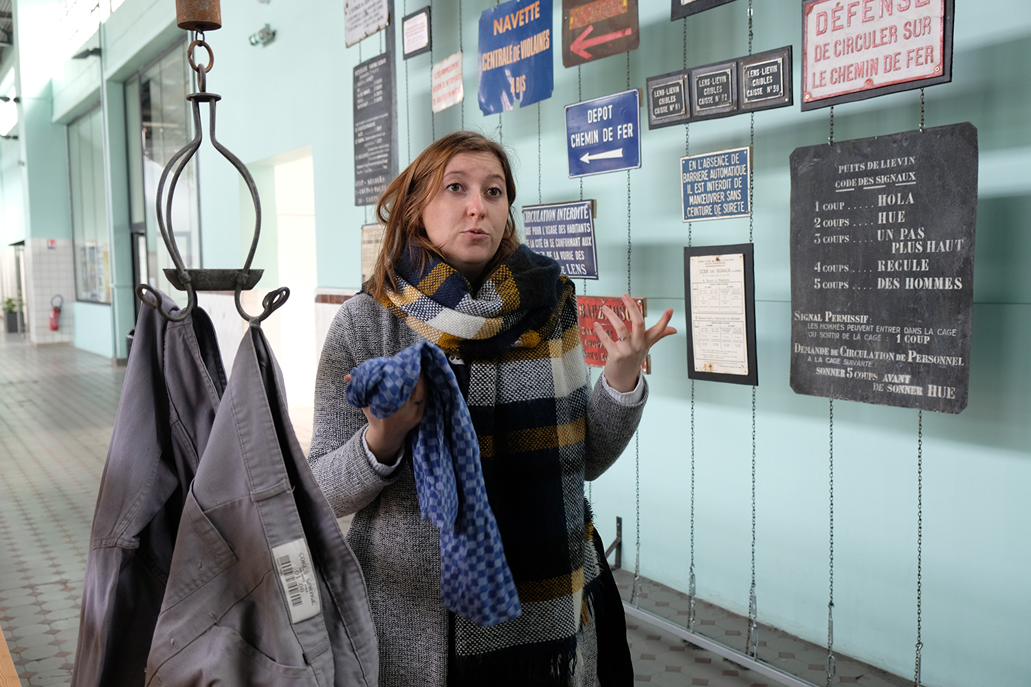 Justine est médiatrice du patrimoine au 9-9 bis. Elle s’occupe d’animer des visites, sorties, ateliers autour de la mémoire, de l’histoire et du renouveau du bassin minier. 