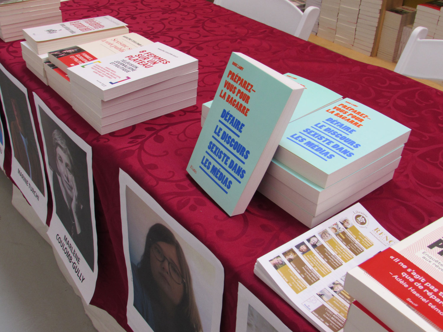 Le livre de Rose LAMY est présenté dans le cadre du salon du livre des Assises du journalisme © Globe Reporters