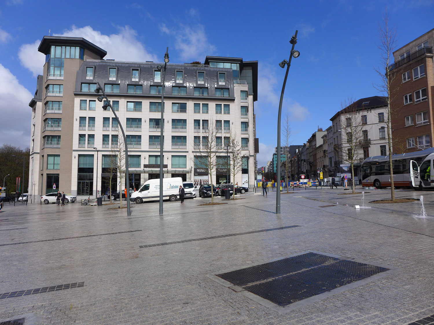 EU-Logos est proche de la Place Jourdan ou trône le Sofitel Brussels Europe.