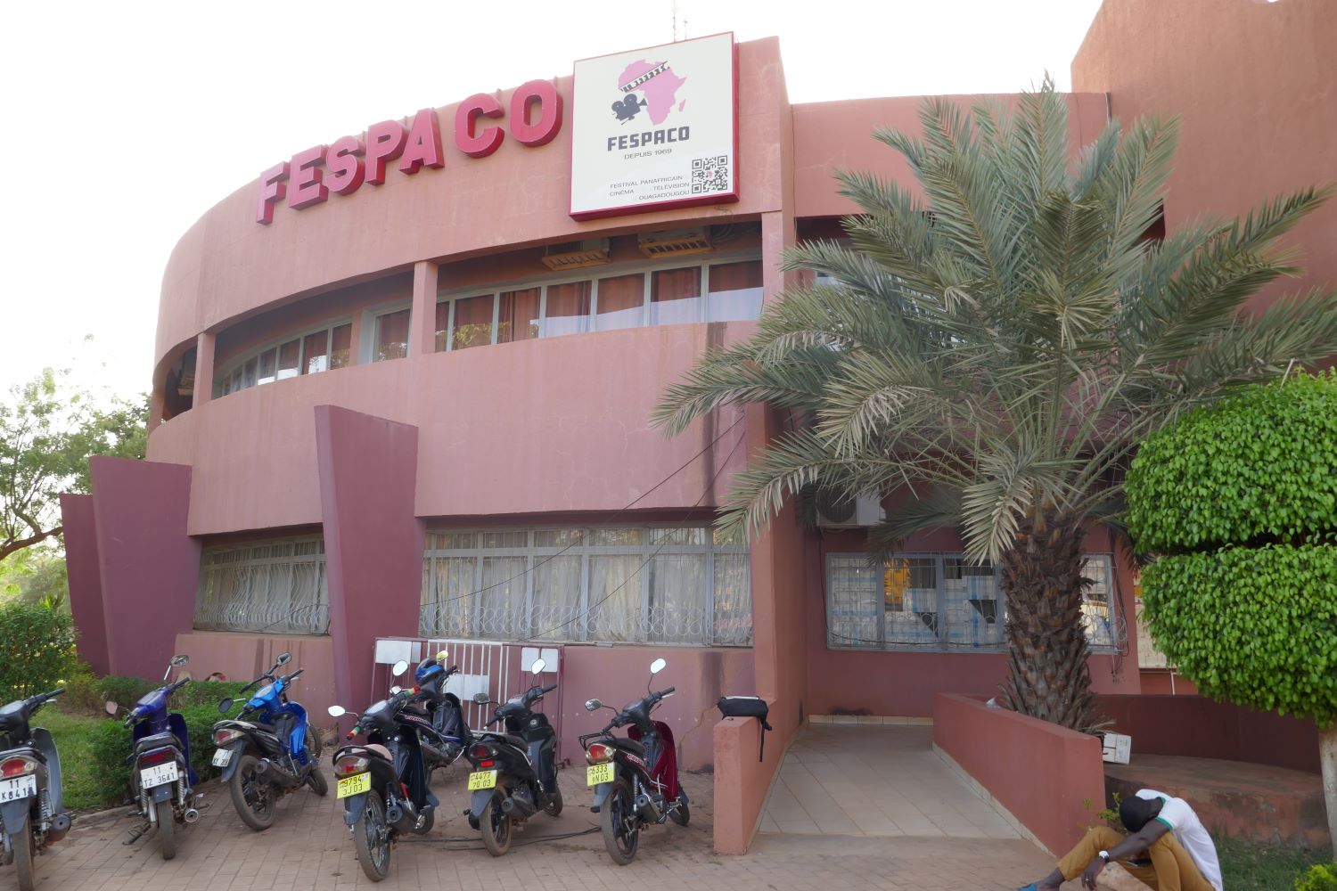 Vu du bâtiment principal du siège du FESPACO © Globe Reporters