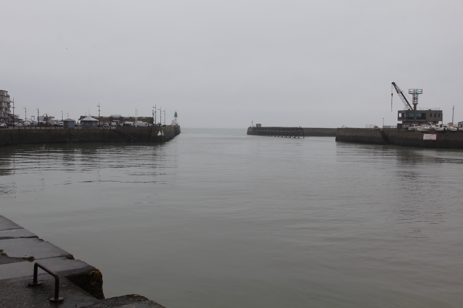 La ville est organisée autour de son port et de son ouverture sur la Manche © Globe Reporters