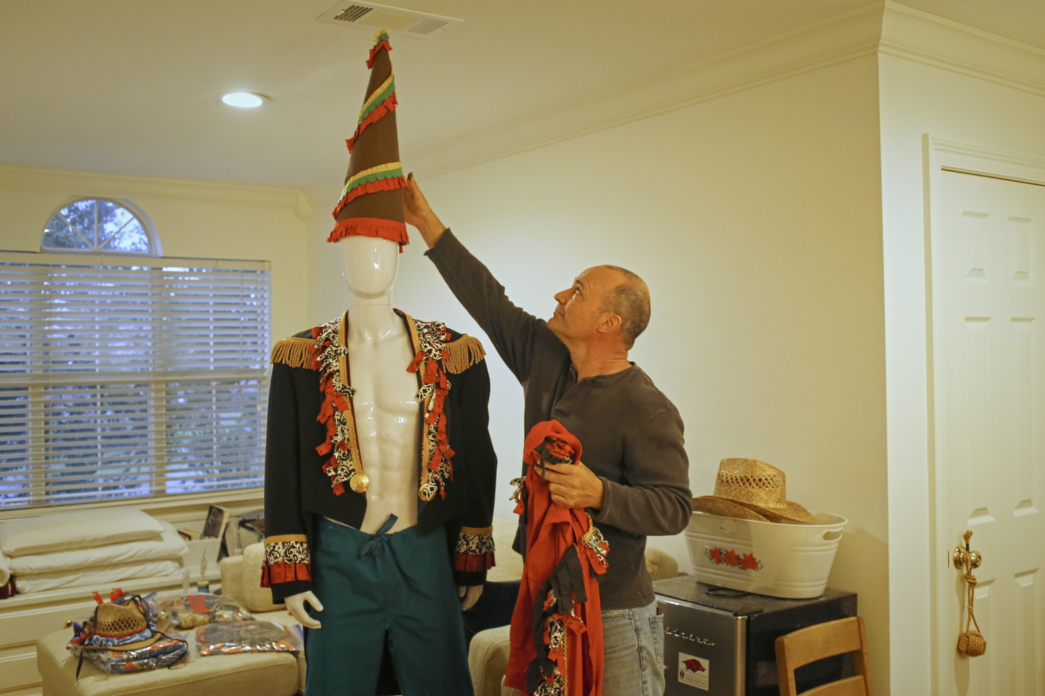 Costume du capitaine du Courir © Globe Reporters