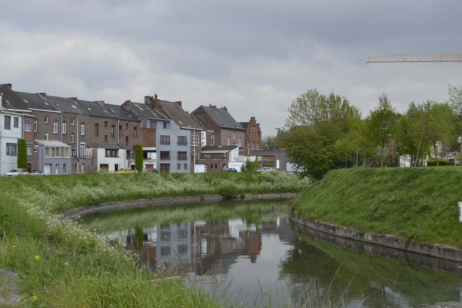 Les bords du canal d’Ath © Globe Reporters