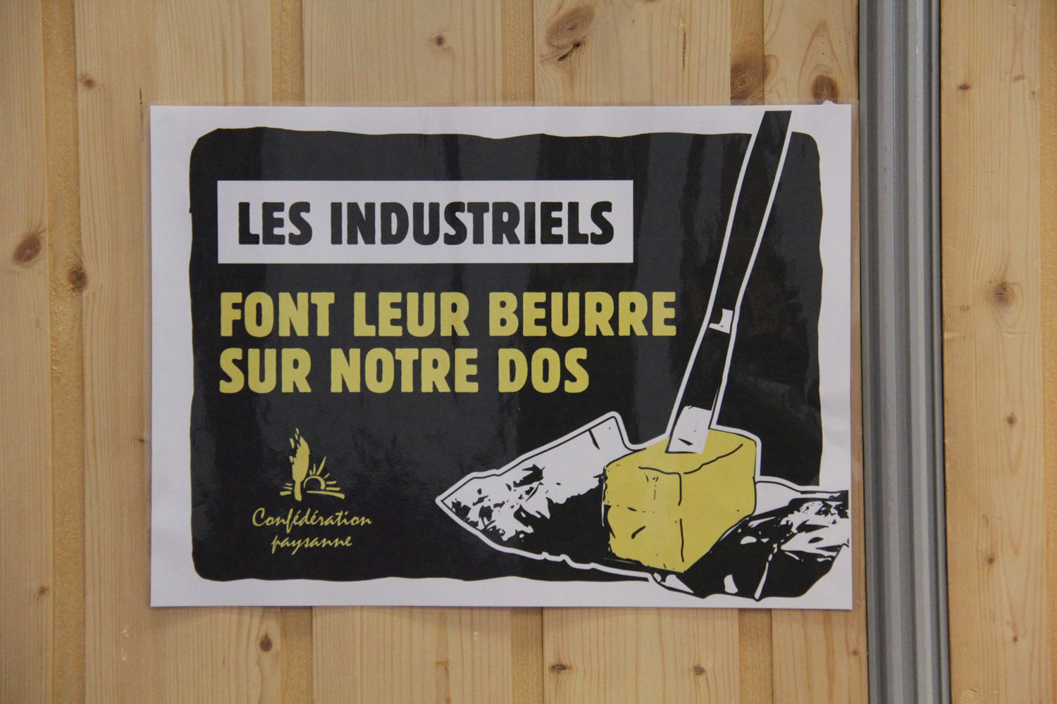 La Confédération paysanne est un syndicat qui s’oppose aux pratiques de l’agro-industrie qui sont défendues par le syndicat FNSEA © Globe Reporters