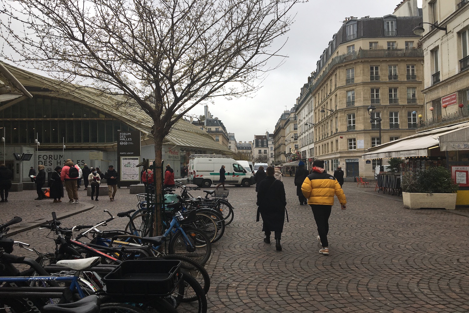 Le CNES se trouve près du forum des Halles © Globe Reporters