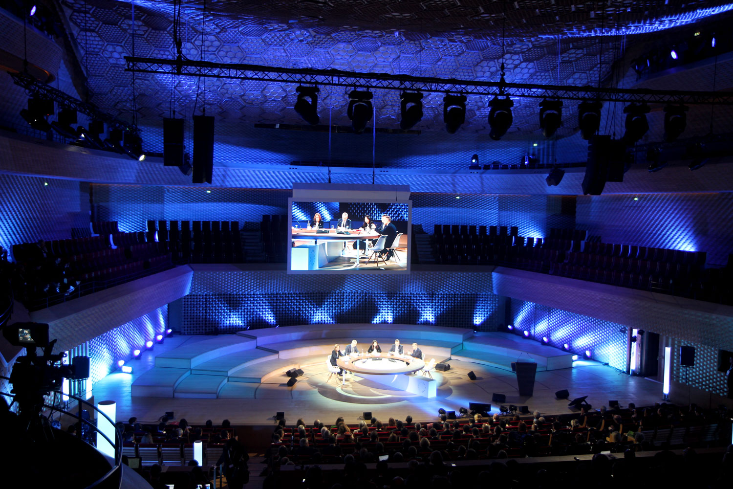 Conférence dans le grand auditorium