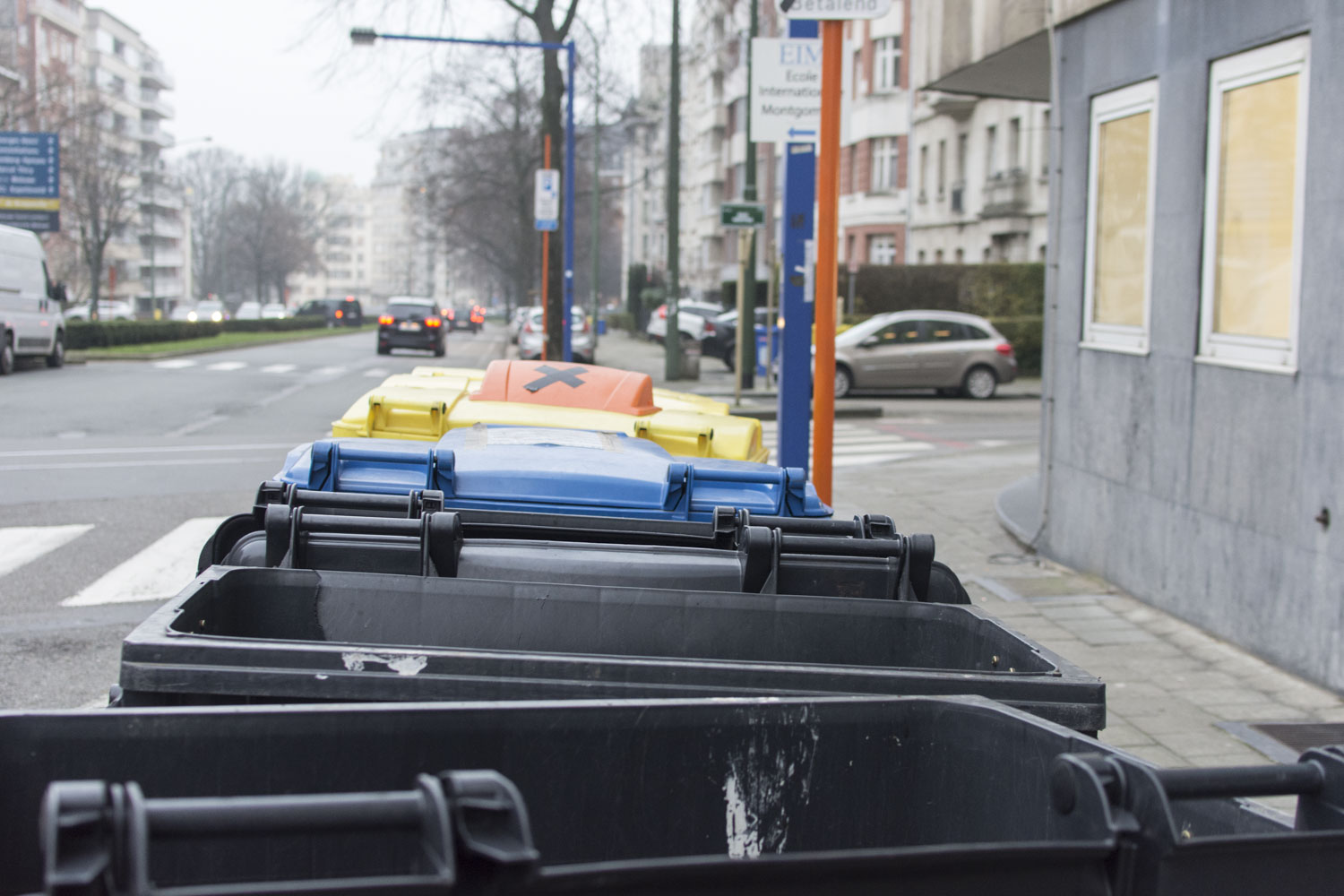 Les poubelles de la ville sont aux couleurs du tri