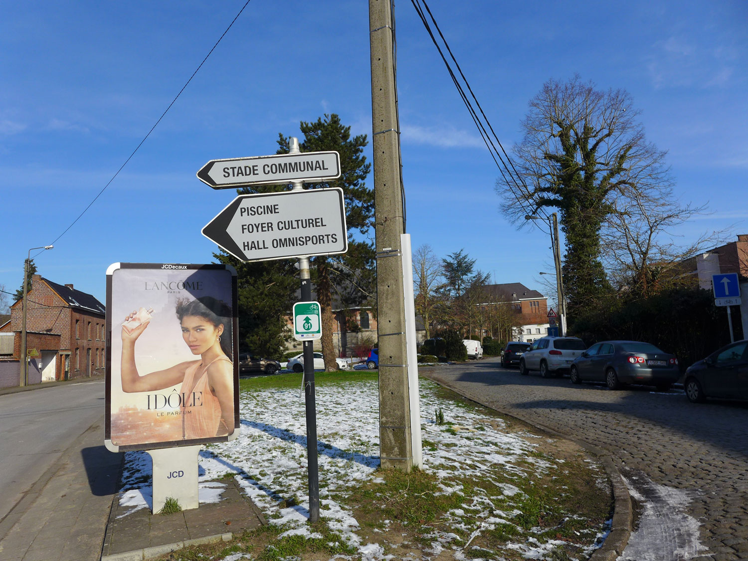 Alain approche de la Place de la Chapelle comme indiqué par message par Jean-Philippe MATTEZ © Globe Reporters