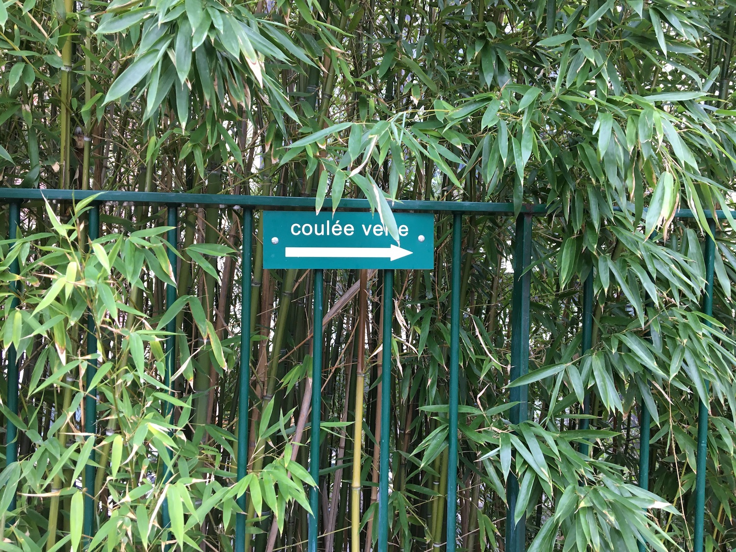 La coulée verte, aménagement végétalisé de l’ancienne petite ceinture du 12e arrondissement © Globe Reporters