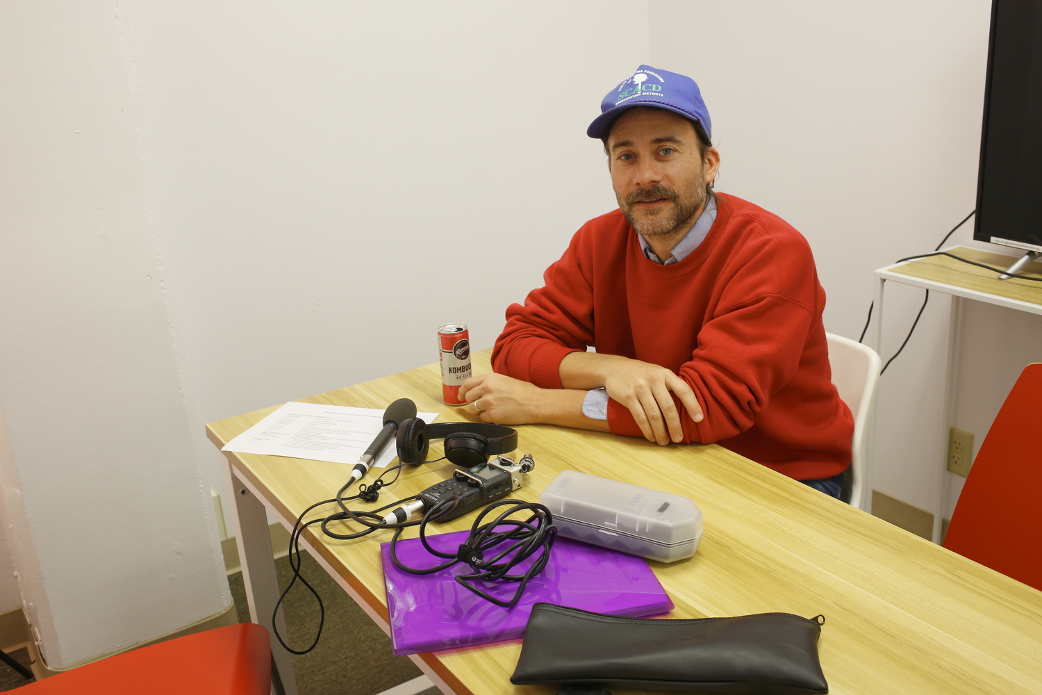 Salle de réunion où a lieu l’interview © Globe Reporters