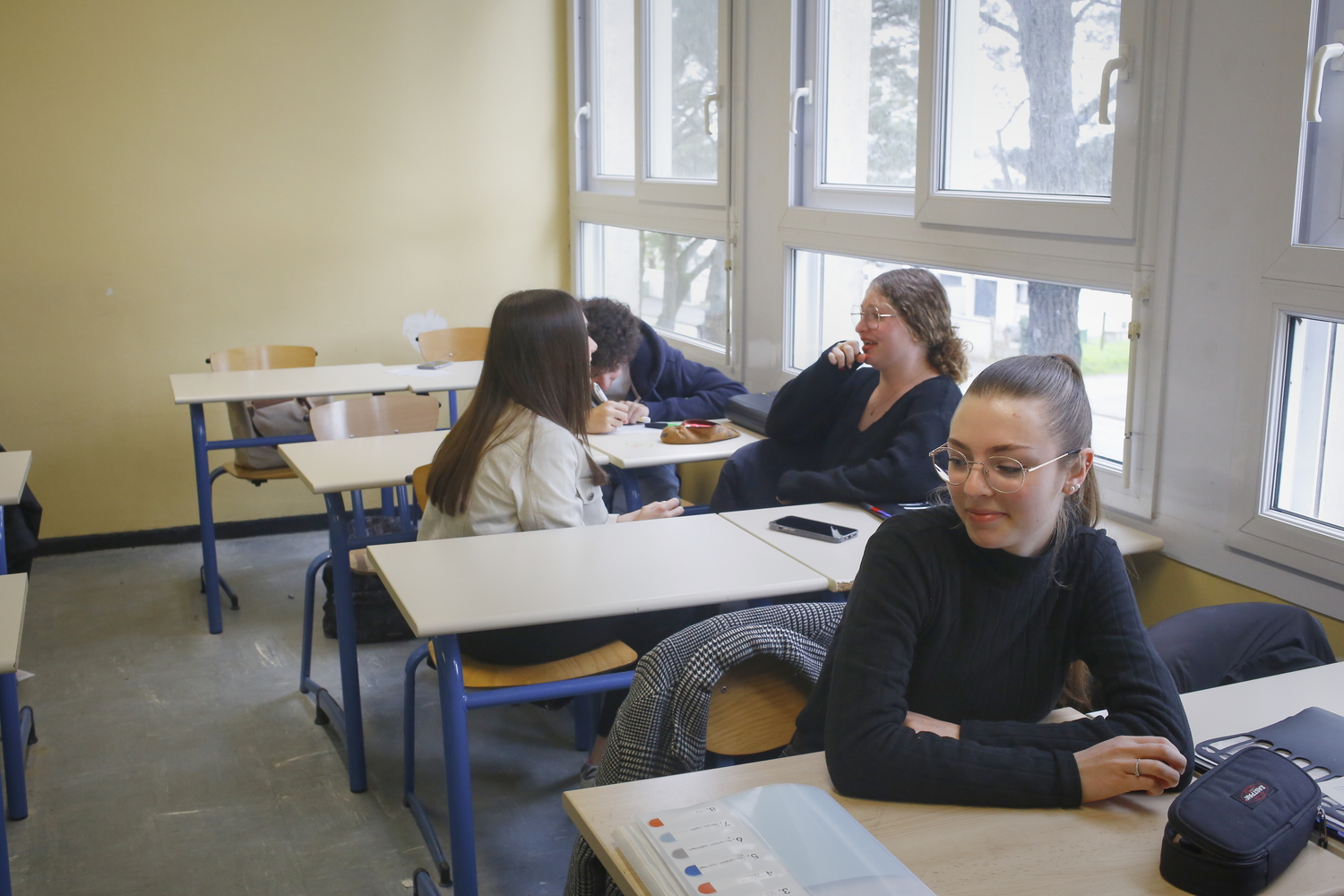 Une partie de la classe de 1ère option HGGSP, qui répond aux questions des élèves de Lafayette © Globe Reporters