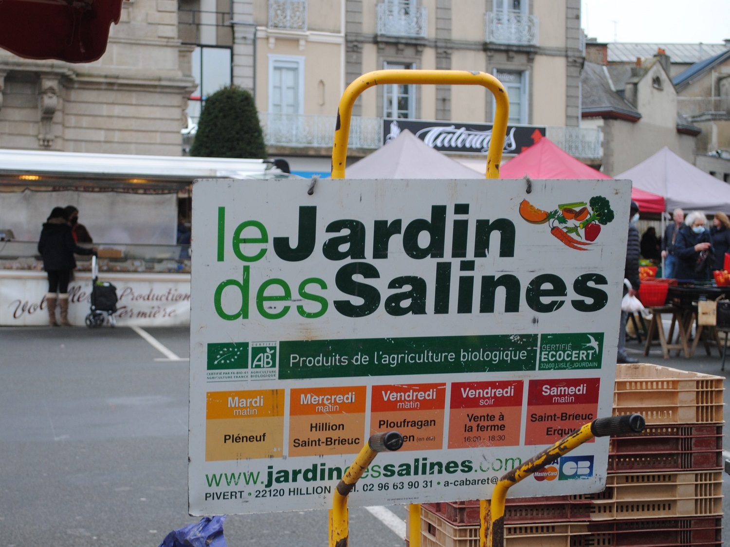 Le Jardin des Salines est présent sur six marchés chaque semaine, sept en été © Globe Reporters