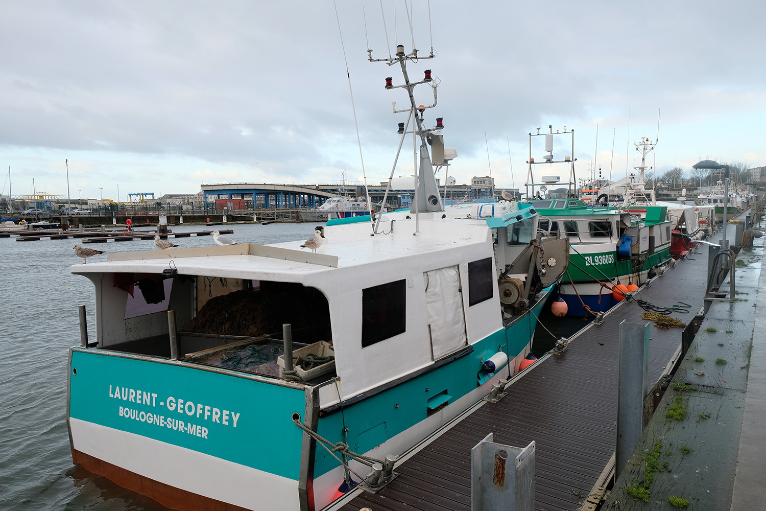 Pêche et écorage emploient 850 marins pêcheurs et 80 personnes à terre. (Source : Agglomération du boulonnais) © Globe Reporters