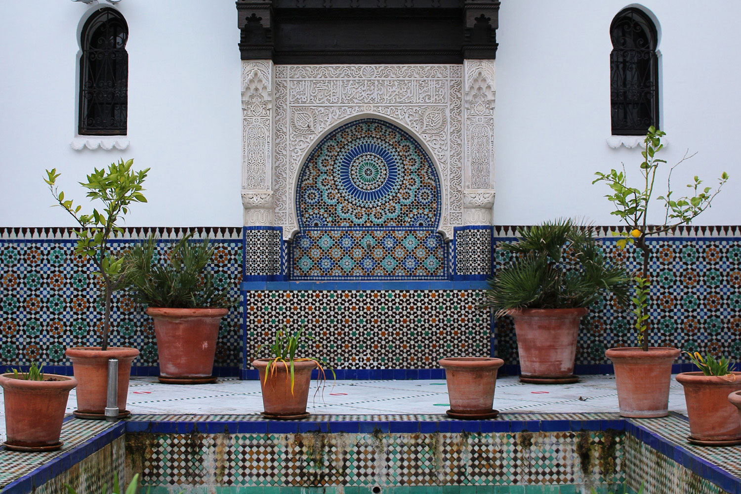 La Grande Mosquée de Paris se trouve dans le quartier du Jardin des plantes, en plein cœur de Paris, dans le 5ème arrondissement © Globe Reporters