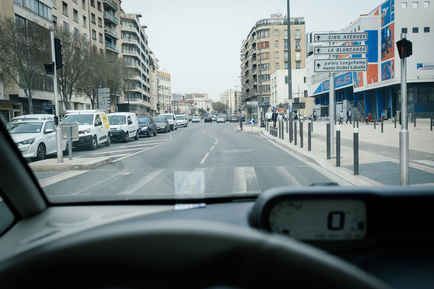 Léonor doit d’abord traverser Marseille avant de prendre l’autoroute © Globe Reporters