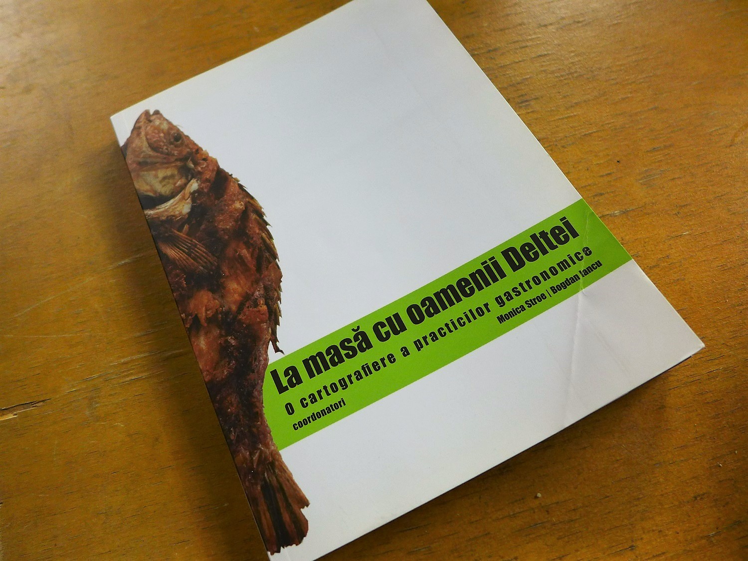 L’association Ivan Patzaichin – Mila 23 a fait une enquête sur les traditions culinaires des habitants du Delta. Le livre, paru en 2012, s’appelle : « A table avec les gens du Delta ».