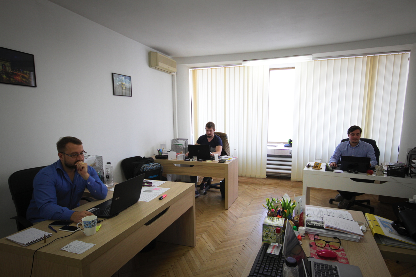 Le bureau des gérants de l’agence.