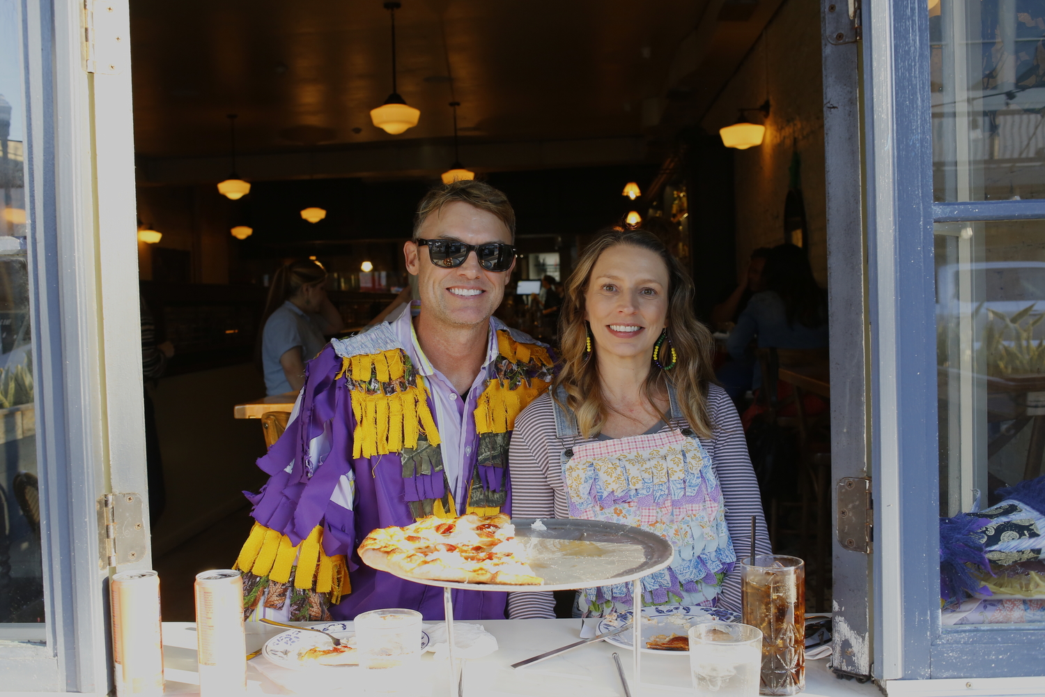 Des habitants déguisés pour la parade du soir. Il s’agit des costumes du Courir de Mardi gras cajun © Globe Reporters