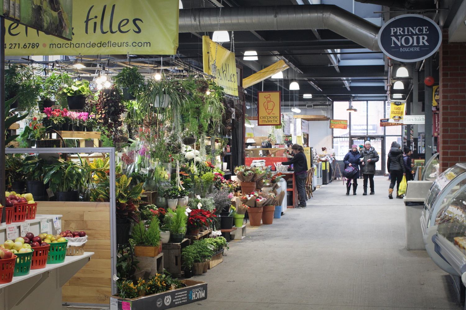 Allée du marché Jean Talon.