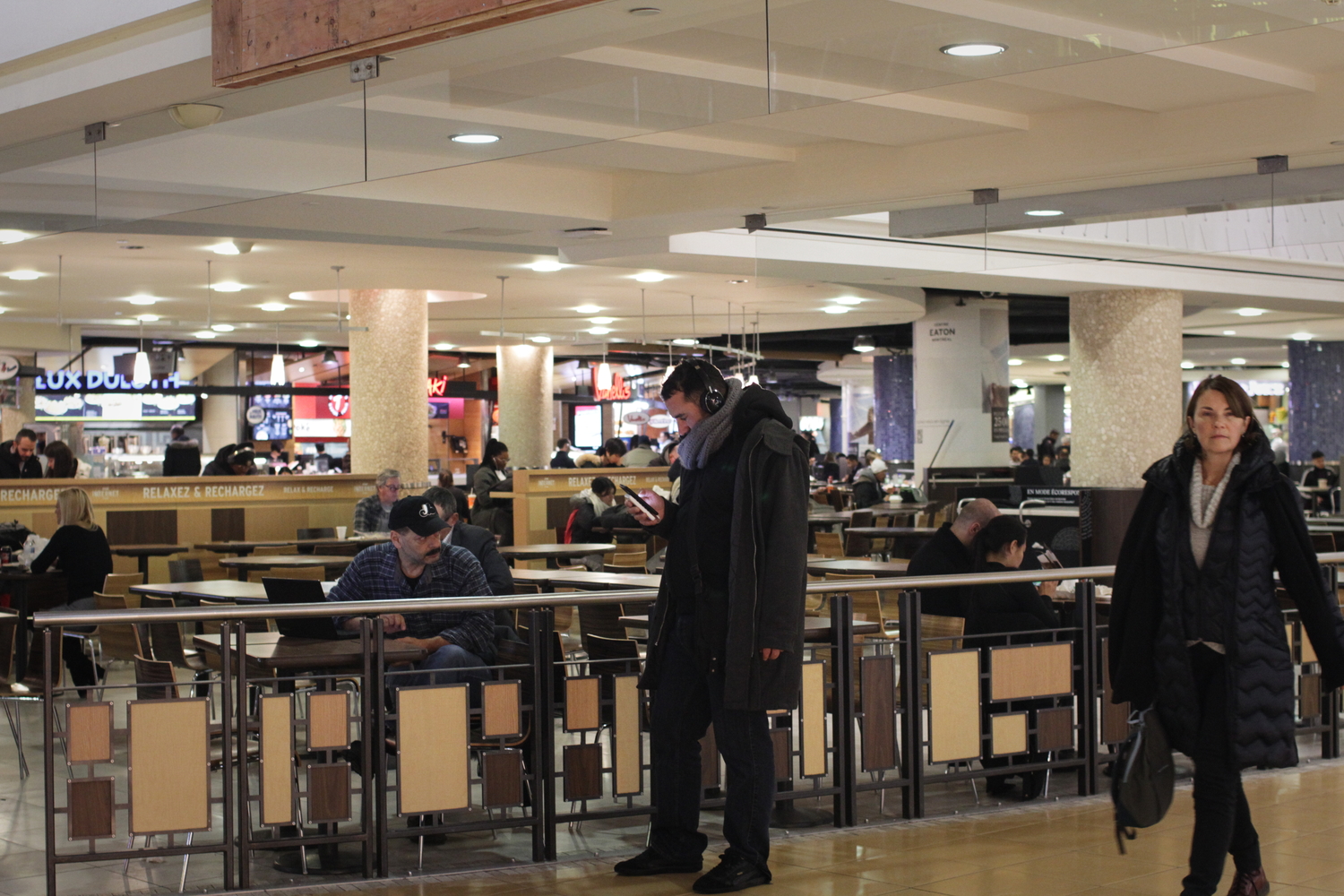 Un restaurant dans la galerie souterraine.