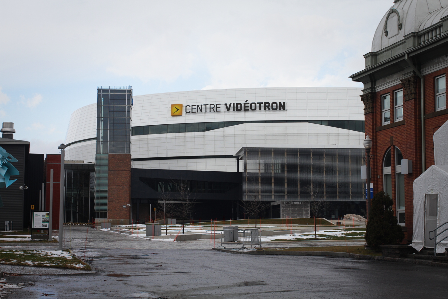 Vue sur le stade, le Centre Vidéotron.