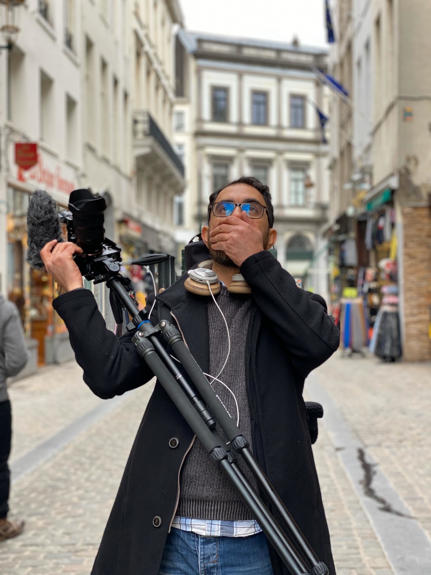 Majdi : « Le tournage vidéo a toujours été ma passion ». Cette photo a été prise lors du tournage d’une vidéo Youtube sur les procédures de prévention contre le Coronavirus / crédit photo : Majdi