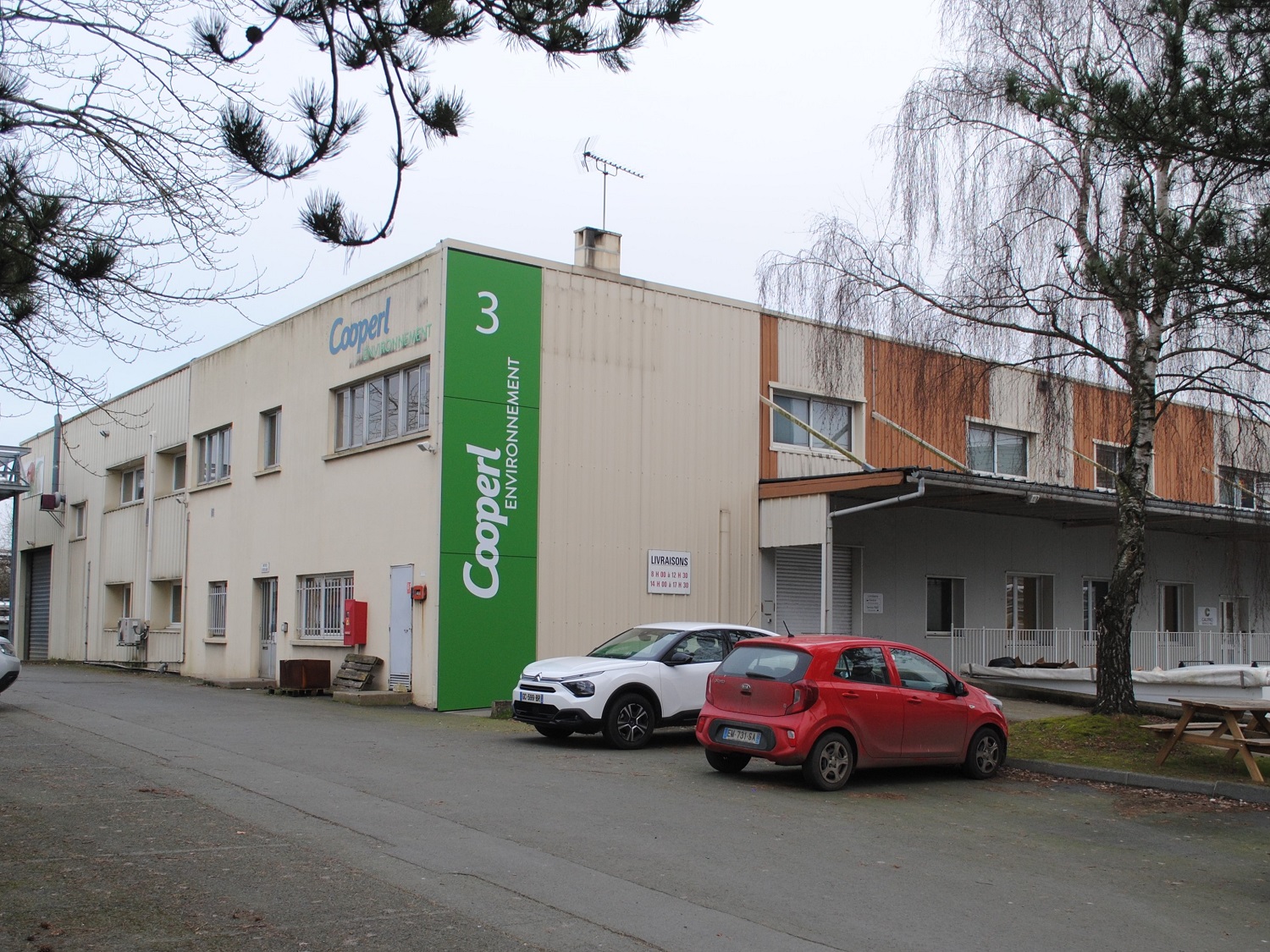 Les bureaux du service environnement de la Cooperl, juste à côté du méthaniseur © Globe Reporters