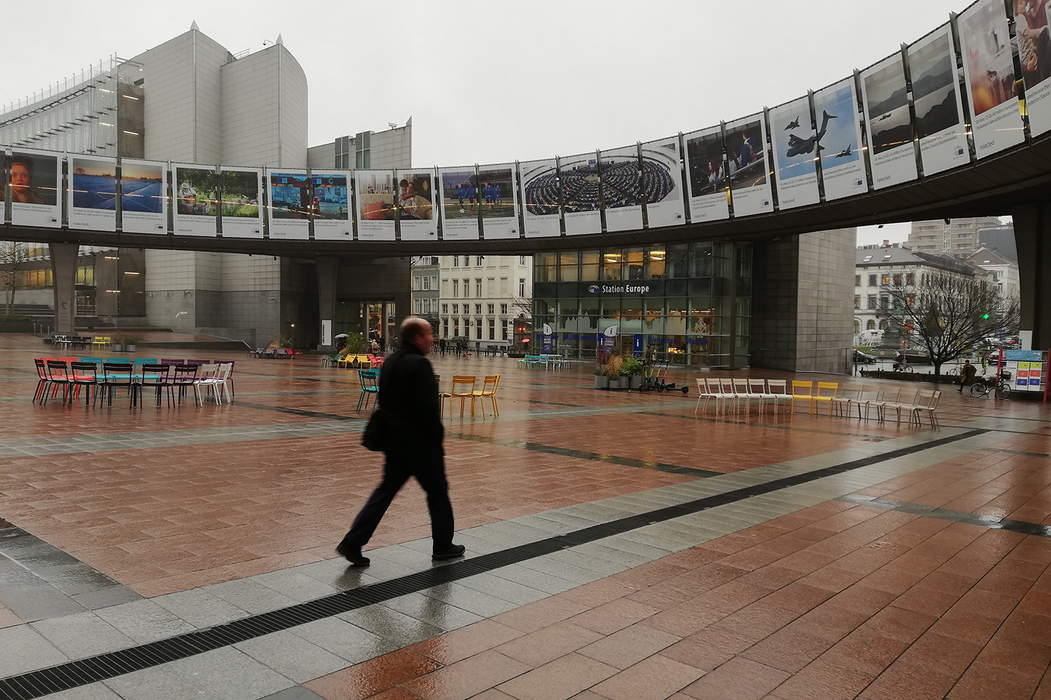 Place du Luxembourg, à Bruxelles, où se trouve le Parlement européen. 