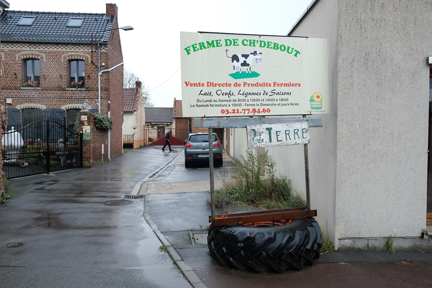 La ferme se situe en pleine ville, à Leforest.