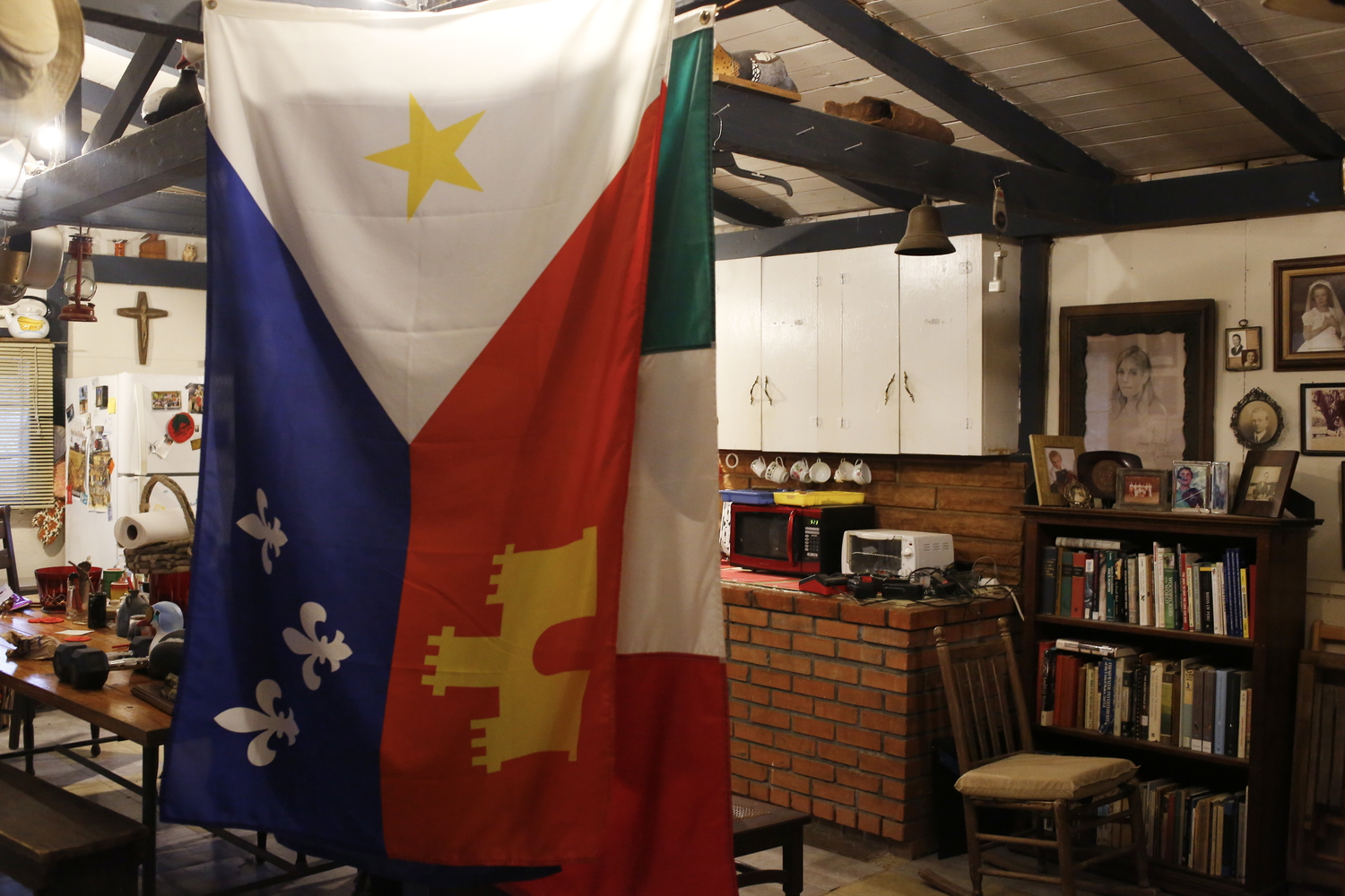 Le drapeau de l’Acadiane, la région de Lafayette © Globe Reporters 