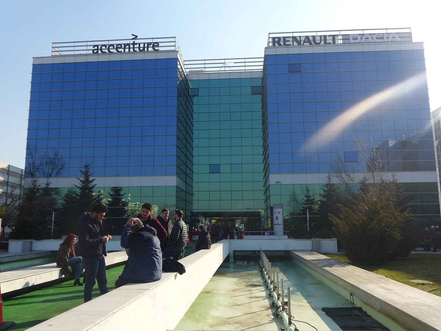 Le siège de Renault Dacia, dans le West gate business center à Preciziei, terminus de la ligne 3 du métro de Bucarest.